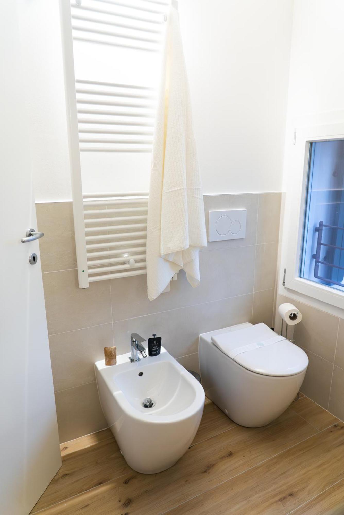 Elegante Appartamento In Centro A Treviso Ngoại thất bức ảnh